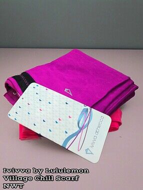 Ivivva by Lululemon Village Chill Scarf